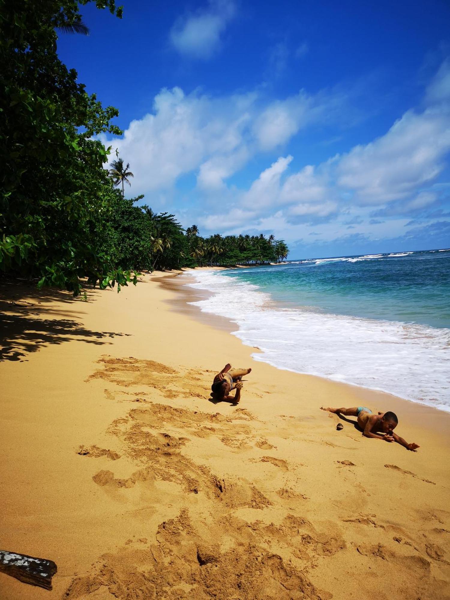 Отель Praia Piscina Santo Antonio Экстерьер фото